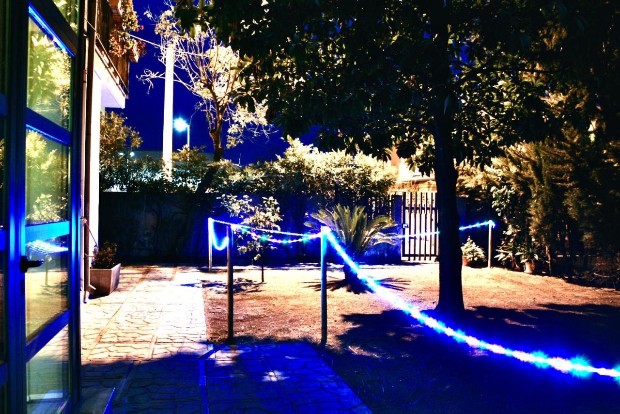 Buenretirope - Confortevoli Appartamentini Con Giardino Πεσκάρα Εξωτερικό φωτογραφία